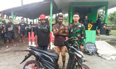 Satgas Yonif 122/TS Ringkus 2 Orang Tak Di Kenal Mengantisipasi adanya Penyelundupan Barang Ilegal Di Perbatasan Kampung Scofrolama