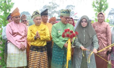 Dandim 0314/Inhil Hadiri Acara Pelepasan Pawai Ta’aruf dan Pembukaan Bazar MTQ Ke 53 Tingkat Kabupaten Inhil Tahun 2023.