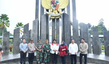 Satgas Pamtas RI- Mly Yonarmed 16 TK Terima Kunjungan Kepala BPIP RI dalam Rangka Sosialisasi Nilai-nilai Pancasila ke Sekolah Dasar di Perbatasan.