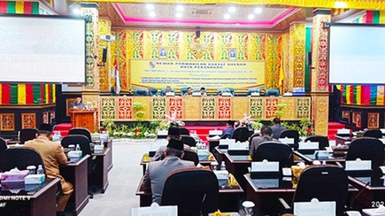 DPRD Pekanbaru Gelar Rapat Paripurna Pandangan Fraksi Tentang Ranperda Pajak dan Retribusi Daerah