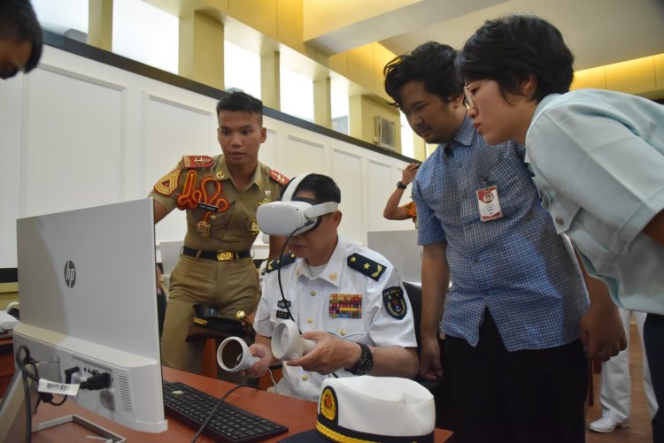 Singgah Di Surabaya, 100 Kadet Angkatan Laut Cina Kunjungi AAL