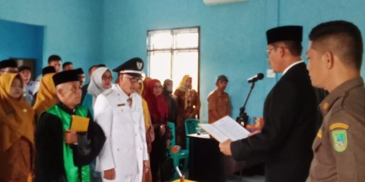 Camat Kubu Lantik Riduan Jadi Pj Penghulu Teluk Piyai Pesisir