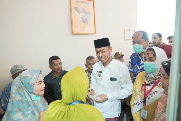 Dihadiri Lebih 200 Peserta, Bupati Rohil Buka Operasi Katarak Mata Gratis dari Lions Clubs