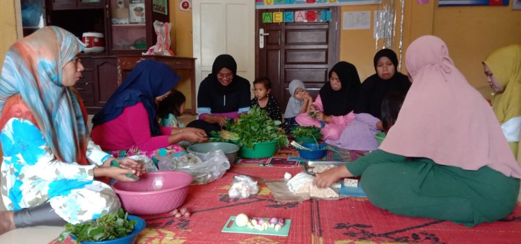 POS GIZI ANAK CERDAS NAGARI MUNGKA,  ADAKAN KEGIATAN PENYIAPAN MAKANAN BERGIZI BAGI ANAK STUNTING