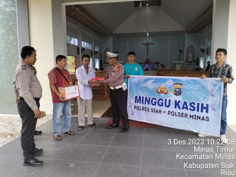 Polsek Minas  Sambangi Jemaat Gereja Katolik Santa Monica Stasi Menjuah  - Juah Dalam Giat Minggu Kasih