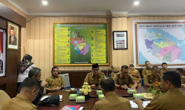 "Kepala Badan Kesbangpol Inhil, H. Arifin, S.Sos., M.M., Menghadiri Rapat Koordinasi se-Kabupaten/Kota di Pekanbaru."
