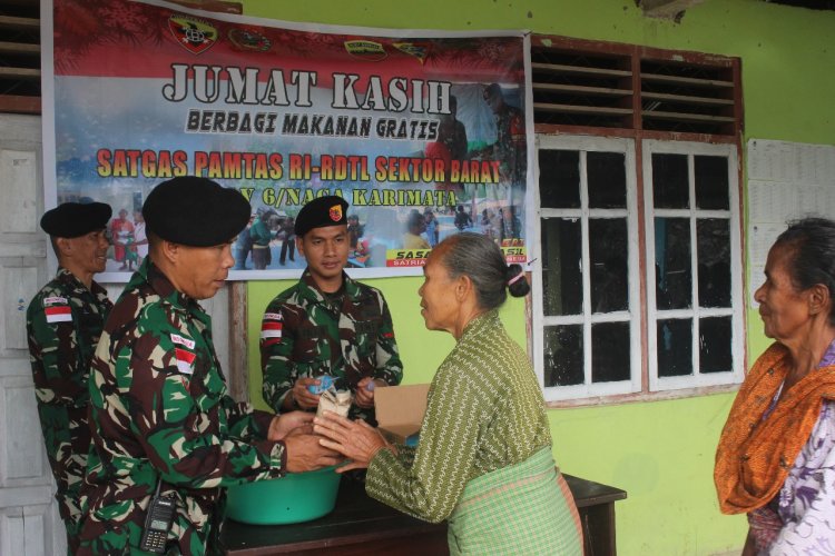 Truck Senyum Kembali Beraksi: Jumat Kasih, Satgas Yonkav 6/Naga Karimata Berbagi Kebaikan di Desa Lemon