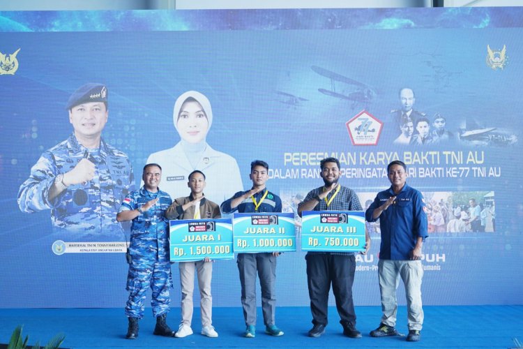 Siswa SMA Angkasa Lanud Sultan Hasanuddin Juara 1 Lomba Fotografi Hari Bakti Ke-77 TNI AU