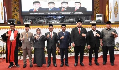 Pimpinan DPRD Kota Pekanbaru Periode 2024-2029 Resmi Dilantik