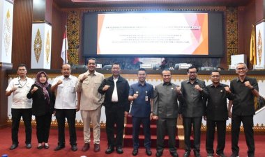 DPRD dan Pemko Pekanbaru Sepakati KUA-PPAS APBD 2025 Senilai Rp3,02 Triliun