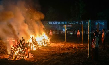 Malam Api Unggun Jambore Kerhutla Riau 2025, Simbol Menjaga Kelestarian Hutan.