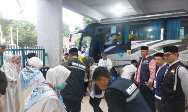 Kloter Perdana Jemaah Haji Riau di Embarkasi Batam, Berangkat ke Tanah Suci