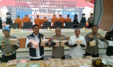 Polda Riau Gagalkan Penyelundupan 35,6 Kg Sabu dan 35.432 Ekstasi Dari Malaysia