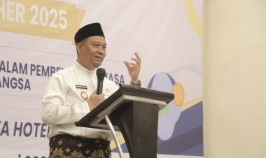 Markarius Anwar Buka Lomba Public Speaking Guru Riau