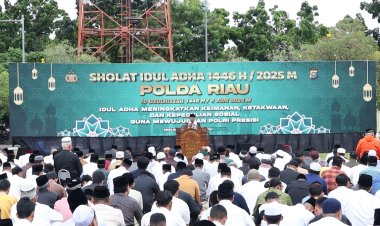 Gelar Sholat Idul Adha 1446 H, Polda Riau Usung Tema Tingkatkan Iman, Takwa, dan Kepedulian Sosial Menuju Polri Presisi