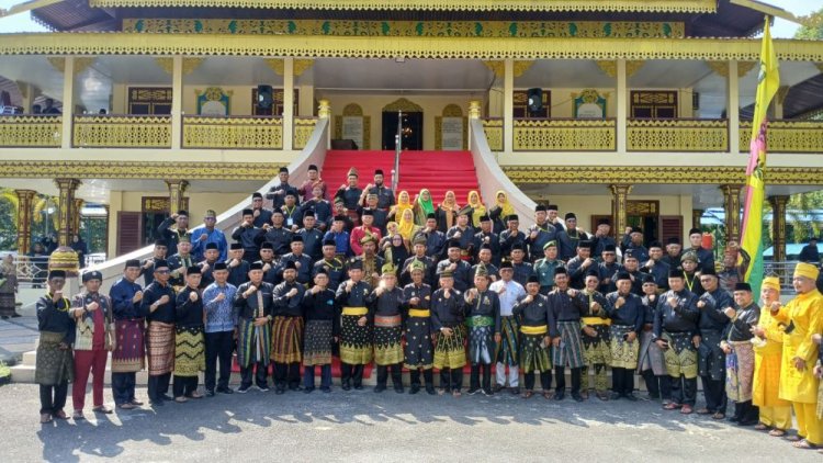 Tegak Payung Panji Adat, LAMR Kukuhkan Marwah Melayu Riau