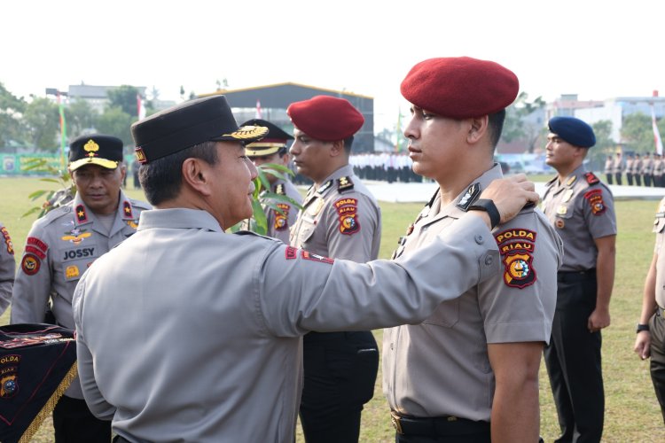 937 Personel Polda Riau Naik Pangkat, Kapolda : Semoga Menumbuhkan Semangat Kerja dan Tanggung Jawab