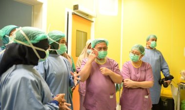 TP PKK Riau Tinjau Operasi Gendang Telinga di RSUD Arifin Achmad