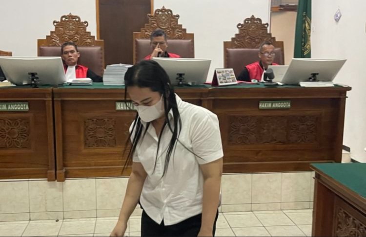 Vonis 4 Tahun Darmawati, Istri Muhrijan dalam Kasus Judi Online Kominfo-Komdigi