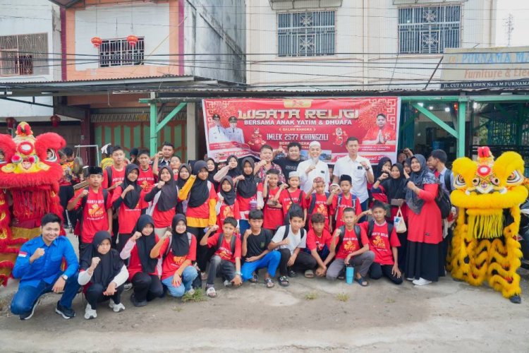 Kebersamaan Imlek: Wali Kota Dumai Ajak Anak Yatim Wisata Religi