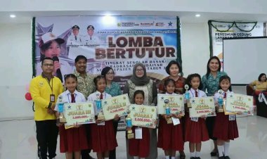 Ketua TP PKK Dairi, Menutup Lomba Bertutur Tingkat Sekolah Dasar/Madrasah Ibtidaiyah se-Kabupaten Dairi