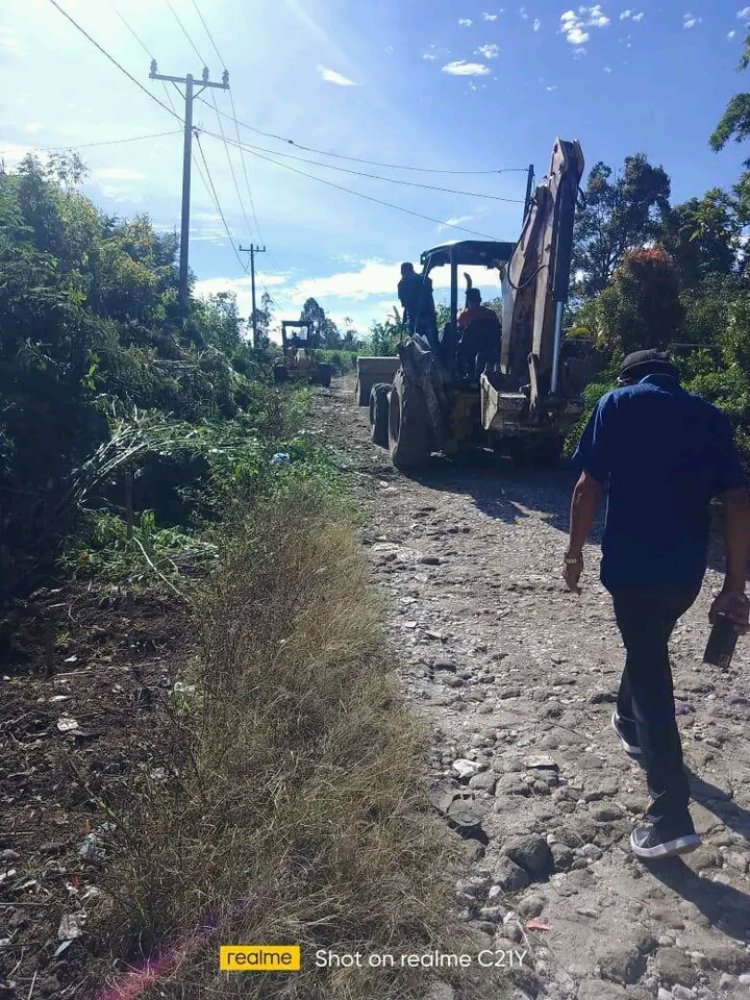 Perbaikan Infrastruktur Dan Pencanangan Gerakan ASN Merawat Bumi, Di Pimpin Oleh Bupati Dairi